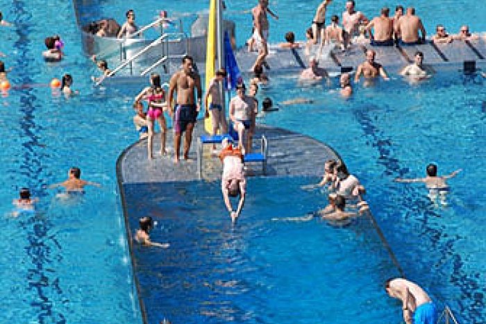 Ilustračný obrázok k článku Vodný svet v Rajeckých Tepliciach sa rozširuje: Vonkajší areál otvoria v lete